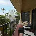 Chic Condo Steps From Petco Park